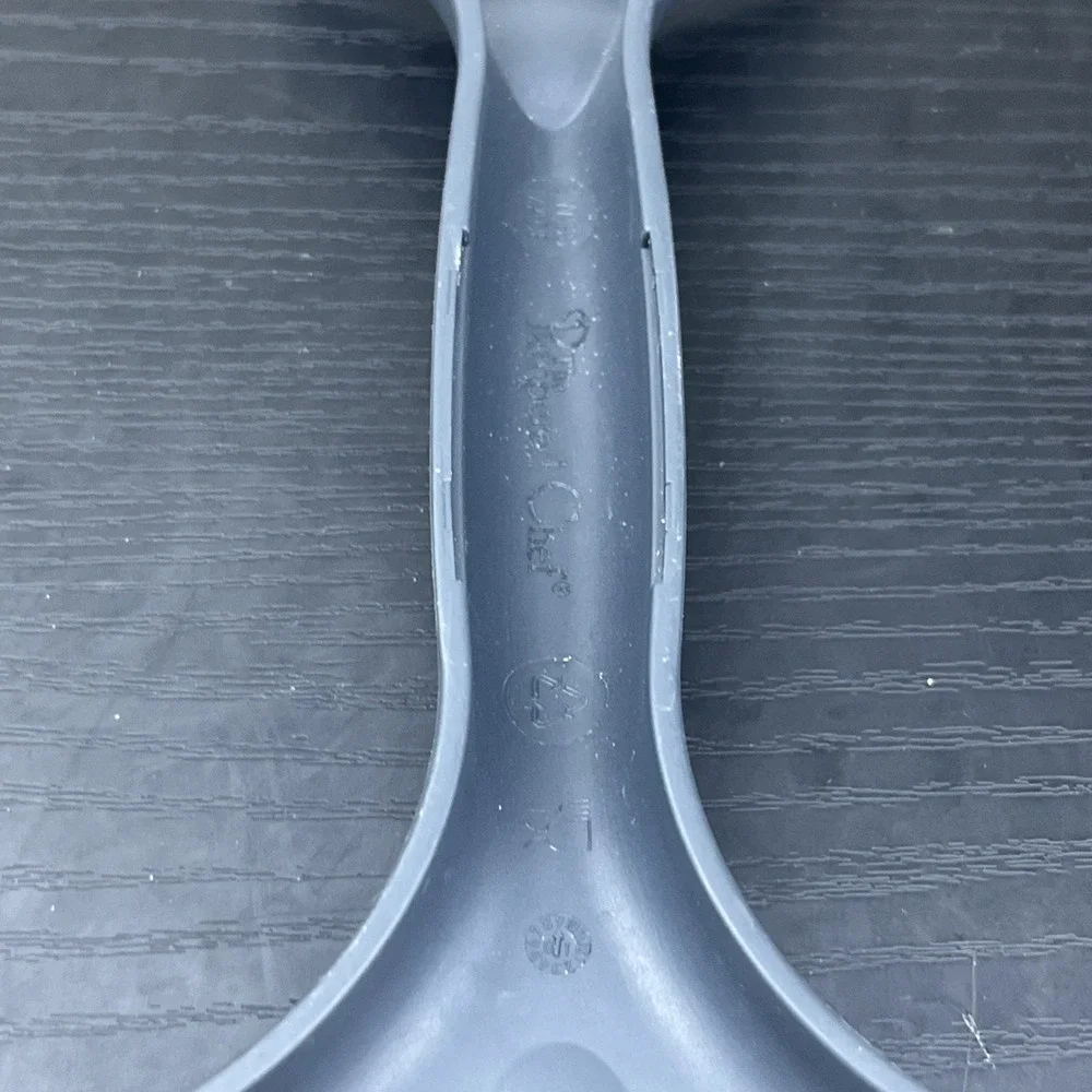 Pampered Chef Baker's Roller #1485 Double-End Dough Roller Baking Tool